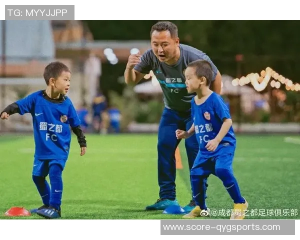 少林足球冼建荣的传奇人生与足球梦想的完美结合 少林足球冼建荣的传奇人生与足球梦想的完美结合